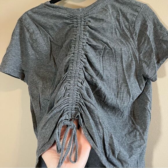 ✨ All in Motion Gray Crop Top Medium - Picture 4 of 5